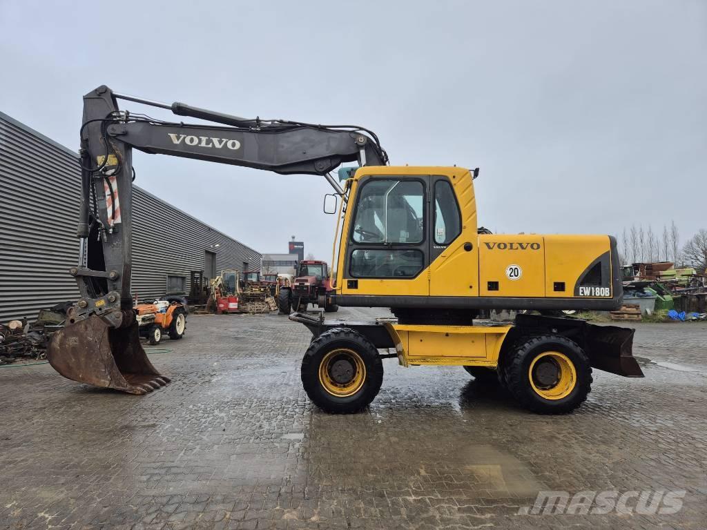 Volvo EW180B Pelle sur pneus
