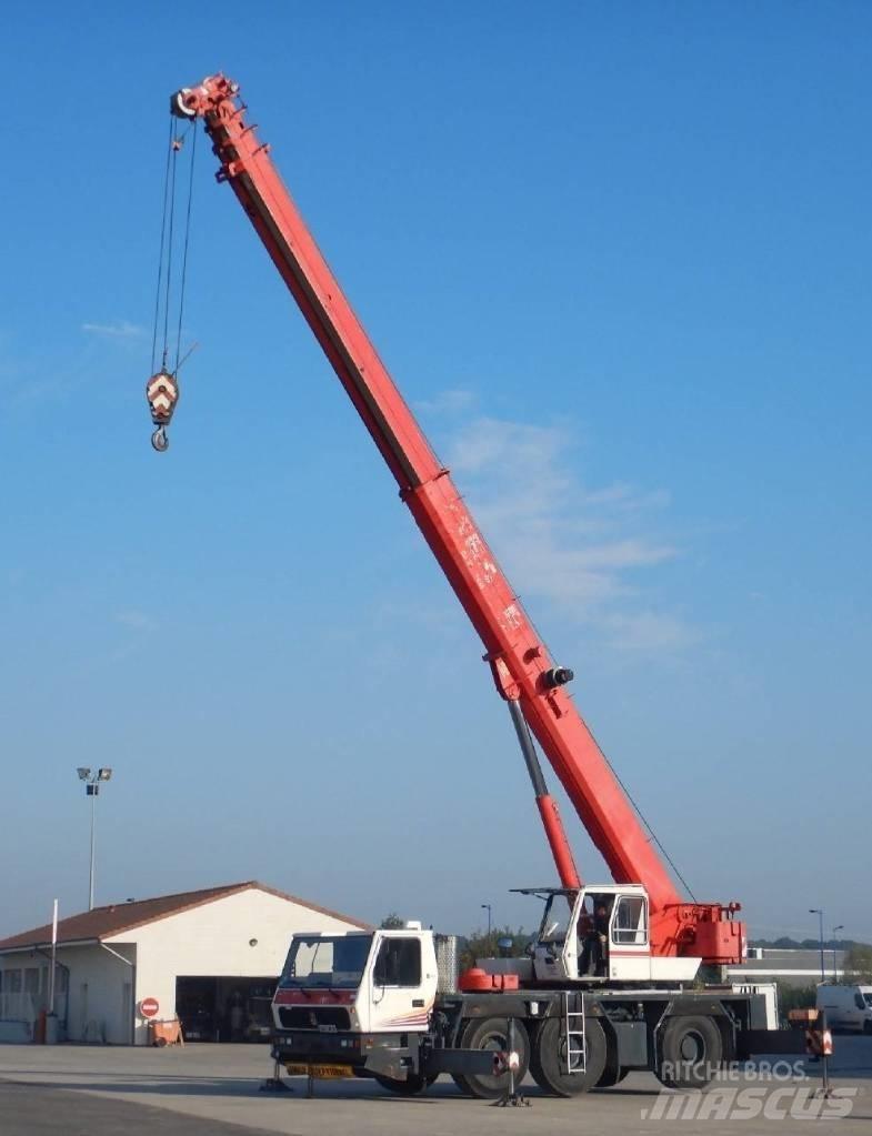 Grove GMK 3050 Grues tout terrain