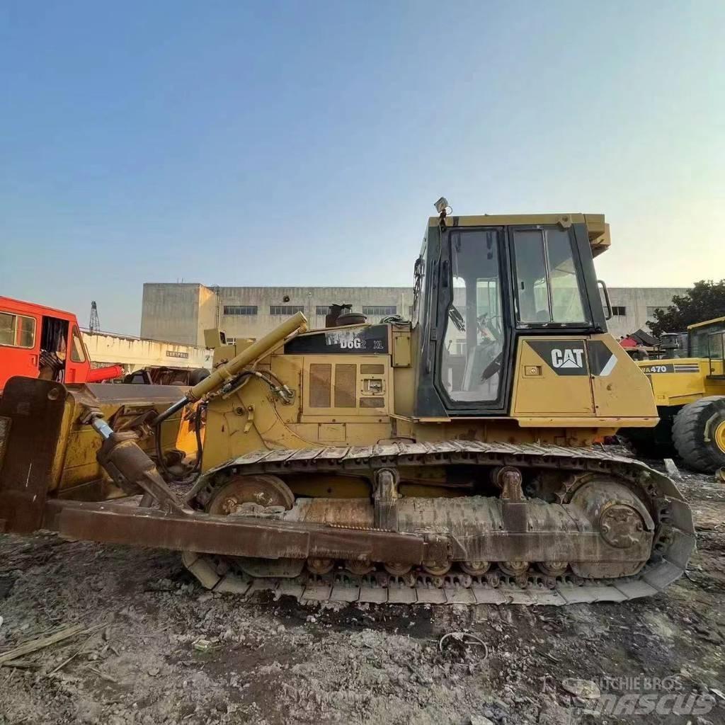 CAT D 6 G Bouteurs sur chenilles