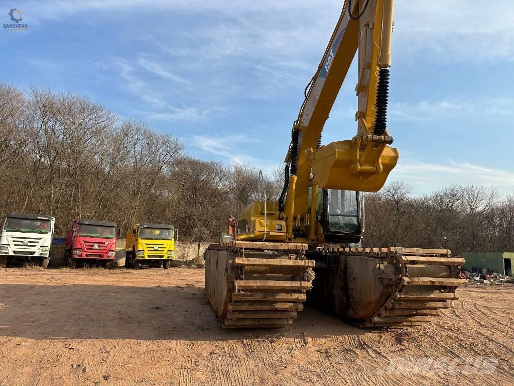 CAT 320CL Pelles amphibies