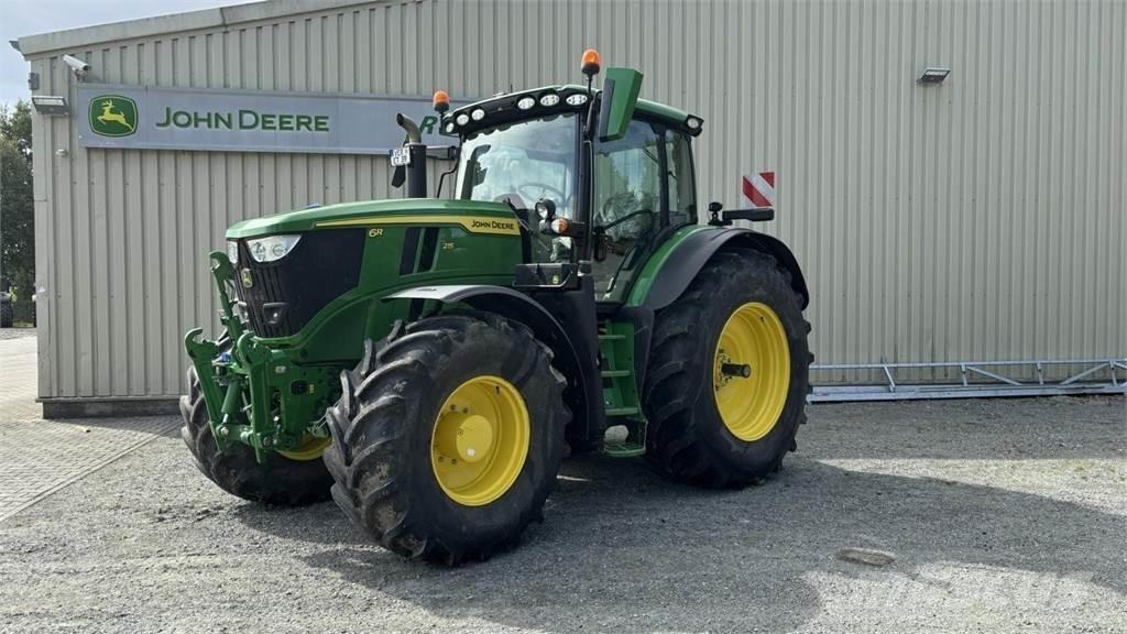 John Deere 6R215 Tracteur