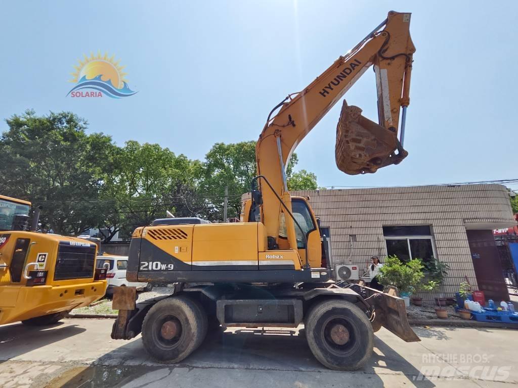 Hyundai R210W-9 Pelle sur pneus