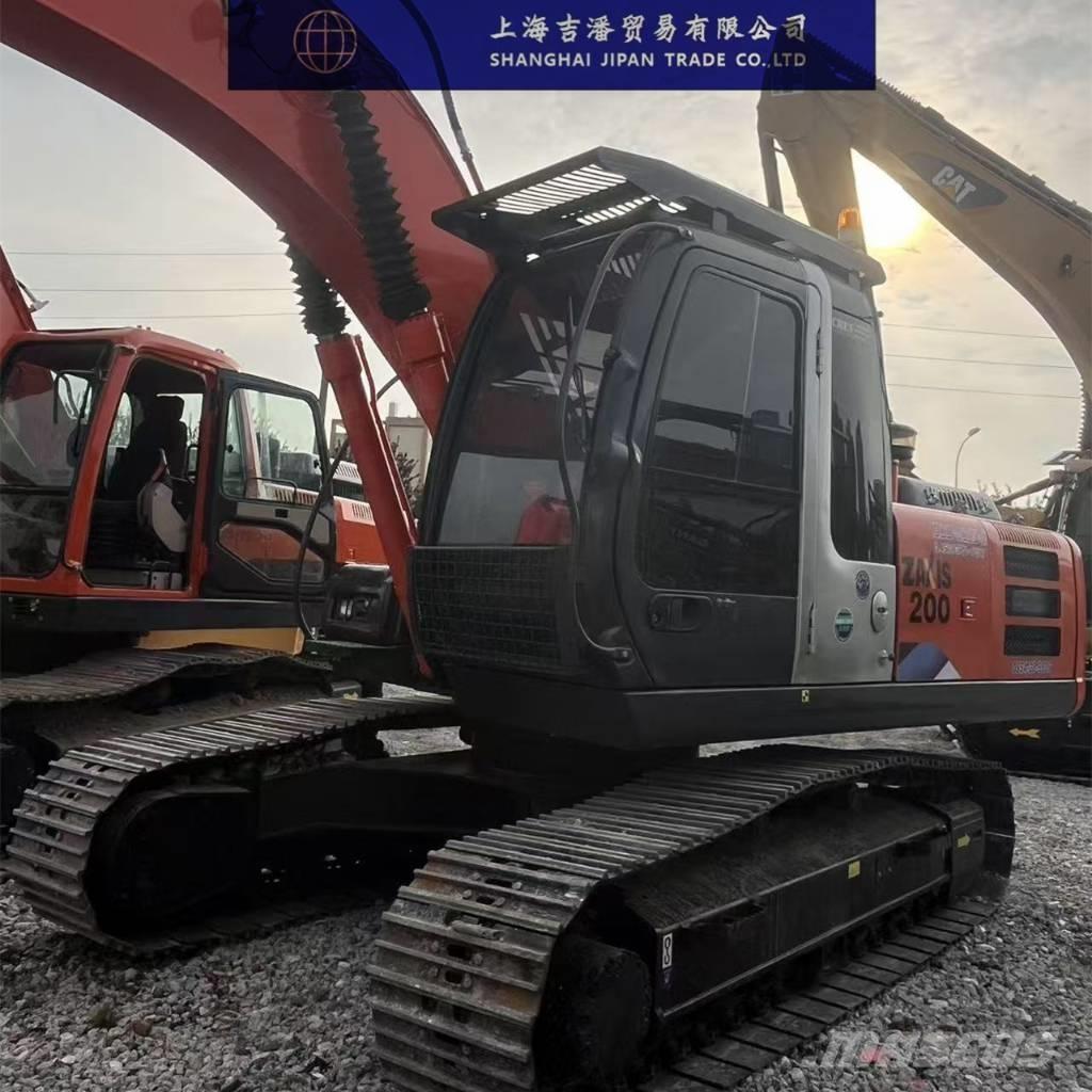Hitachi ZX 200 Pelle sur chenilles