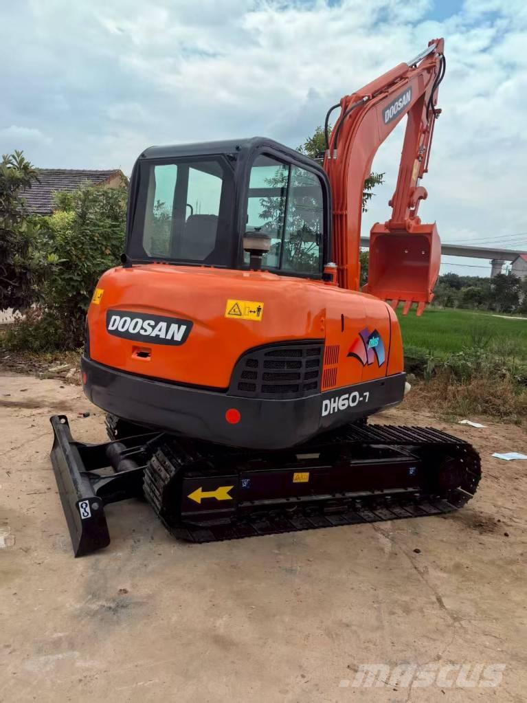 Doosan DH 60 Mini pelle < 7t