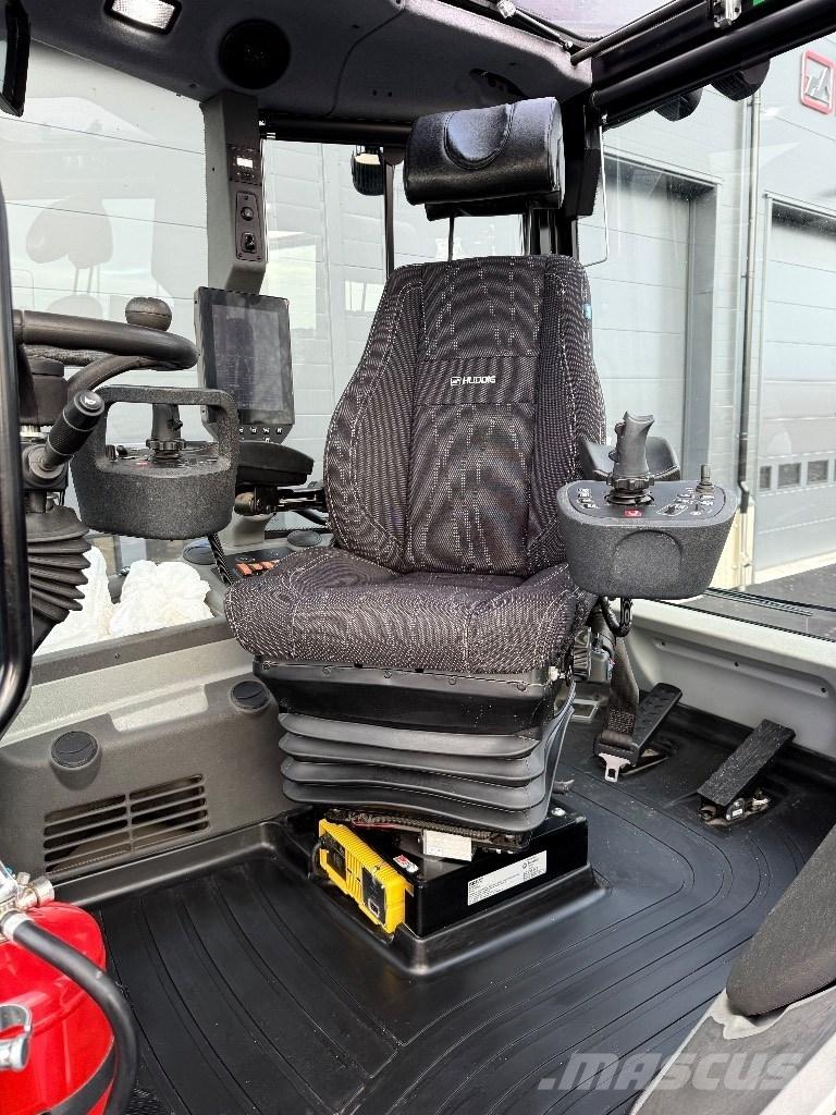 Huddig 1370 Tractopelle