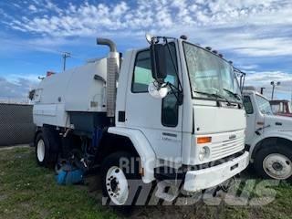 Freightliner FC 80 Camion balayeur