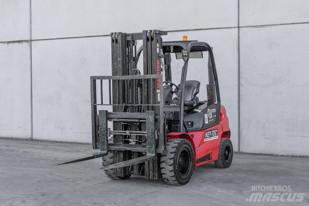 Manitou MI 30 D Chariots diesel