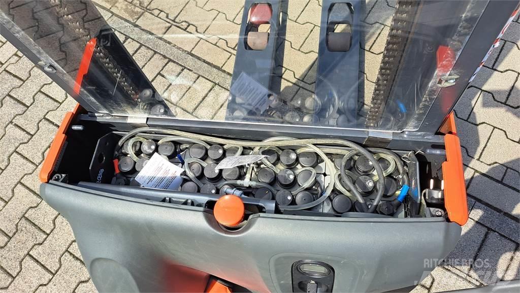 Linde L12- BR1172 Gerbeur accompagnant