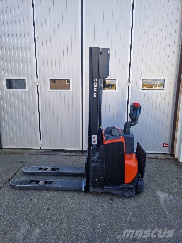 BT SWE 120 L.  57 tim Gerbeur accompagnant