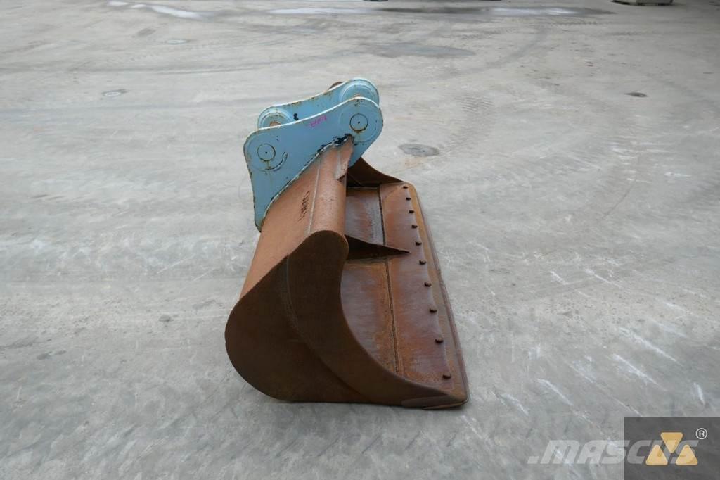 Strickland Bucket Godet