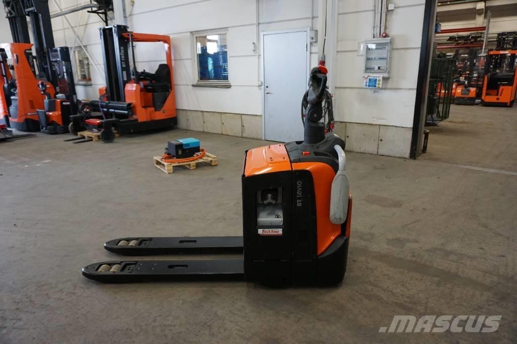 Toyota LPE220 Transpalette accompagnant porté debout