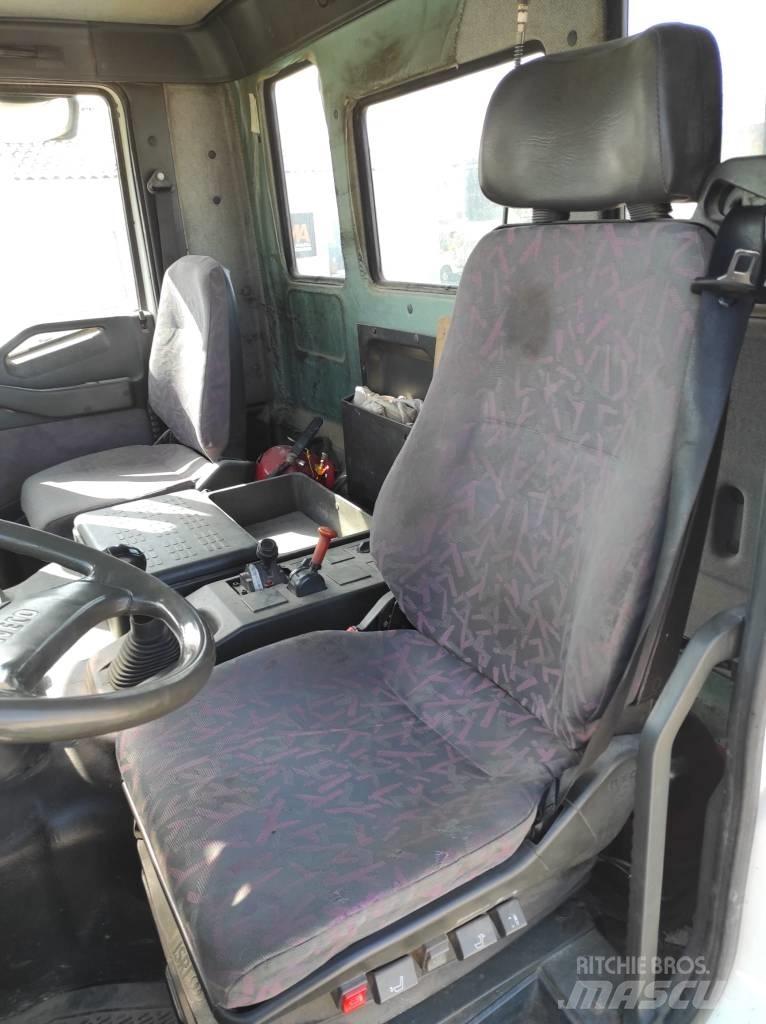 Iveco MP260 E35H Camion benne