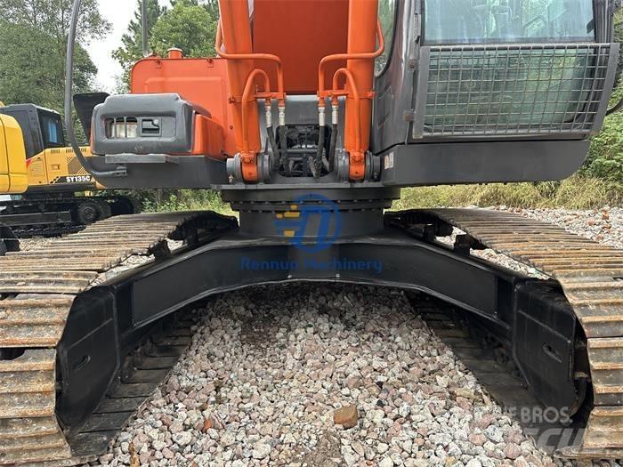 Hitachi ZX 240G Pelle sur chenilles