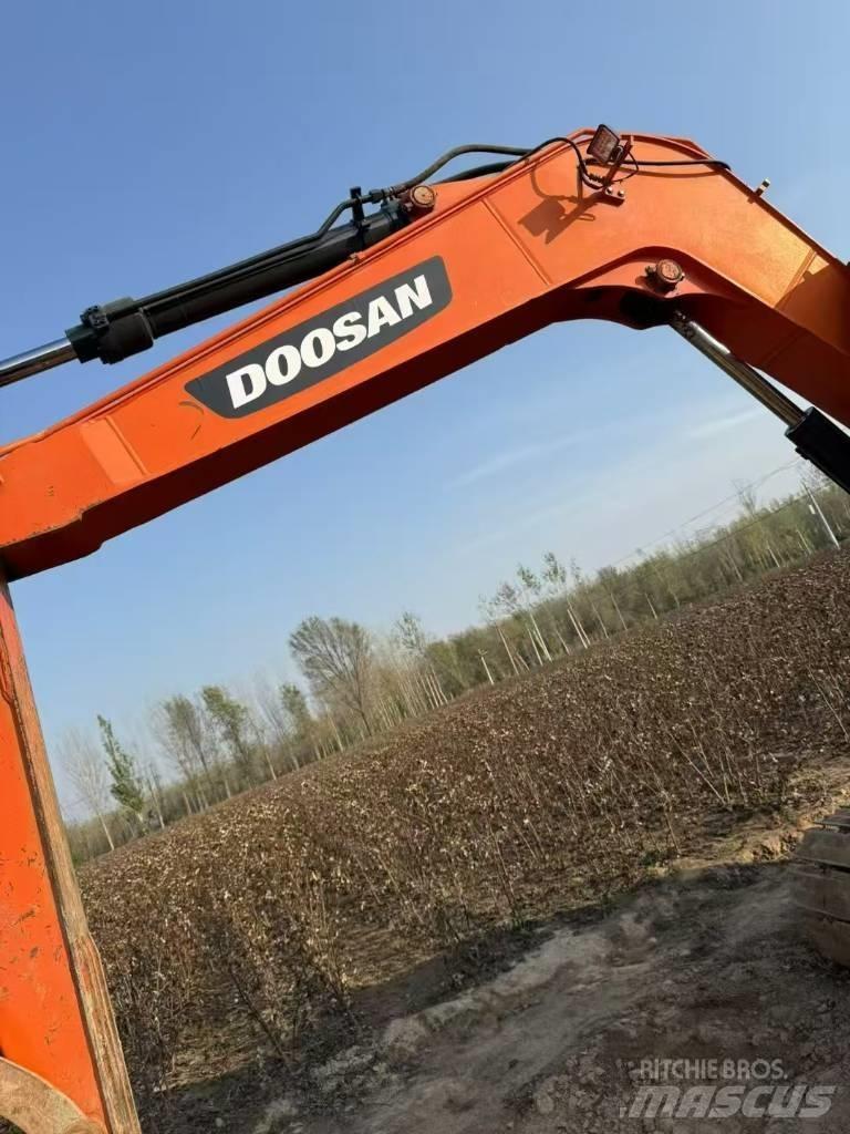 Doosan DX 75-9 C Pelle sur chenilles