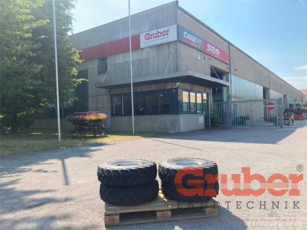 Striegel Bereifung Remorque autochargeuse