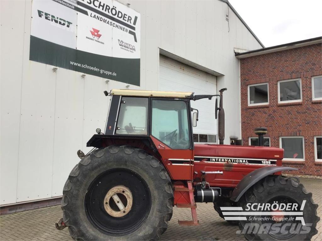 Case IH 1255 Tracteur