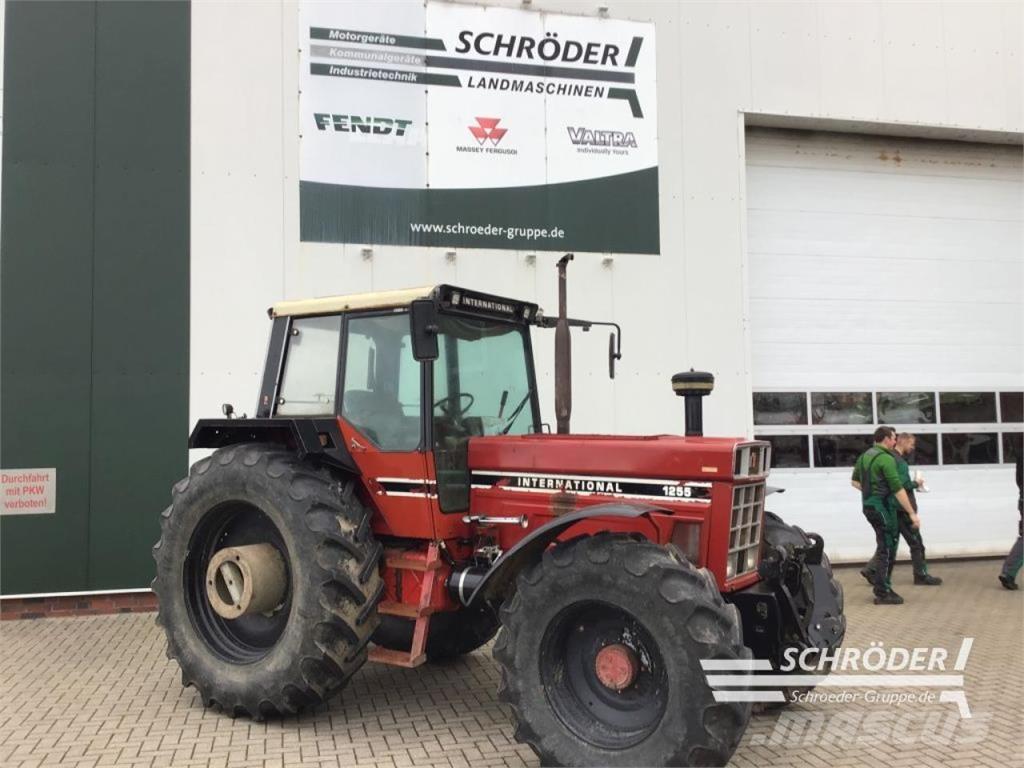 Case IH 1255 Tracteur