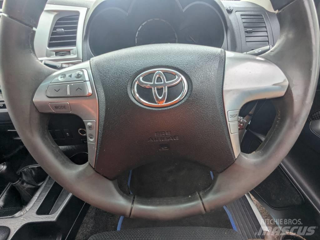 Toyota Hilux Utilitaire benne