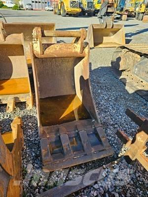 CAT M 322 D Pelle sur pneus