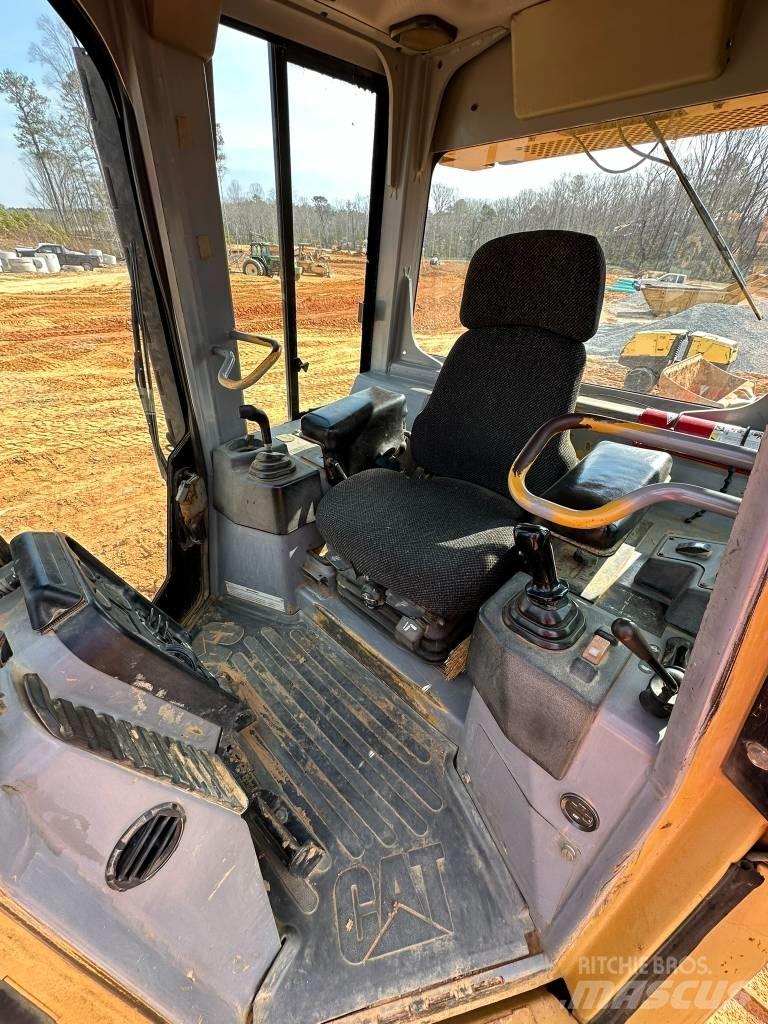 CAT D 5 G LGP Bouteurs sur chenilles