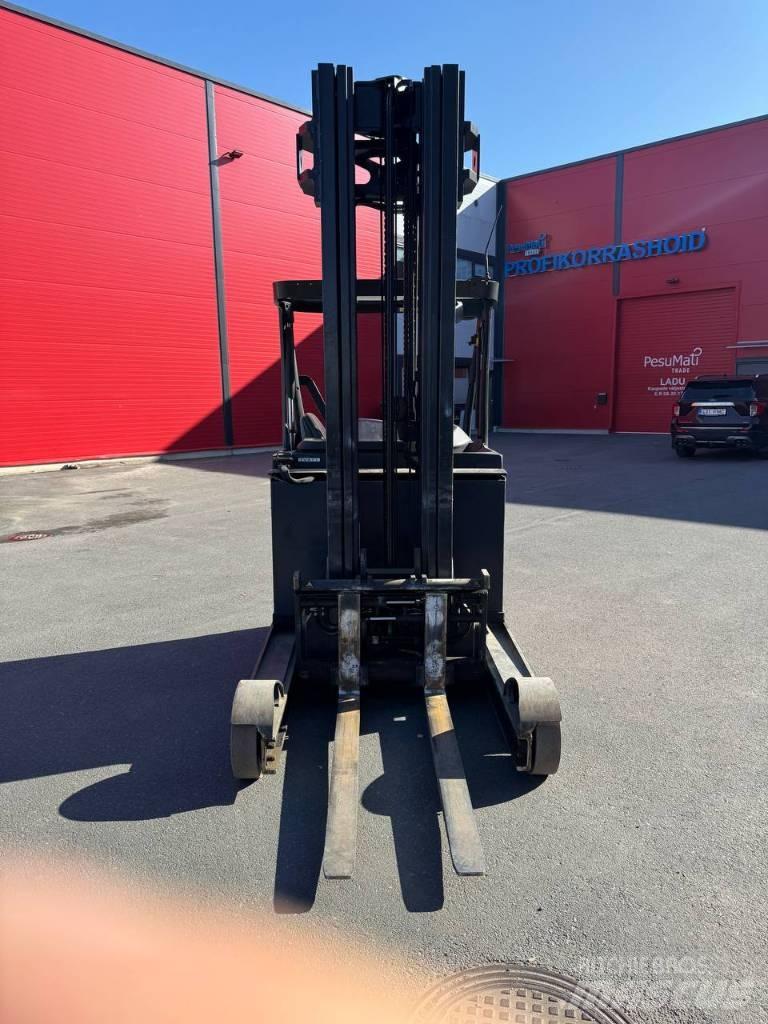 Linde R 25 Chariot à mât rétractable