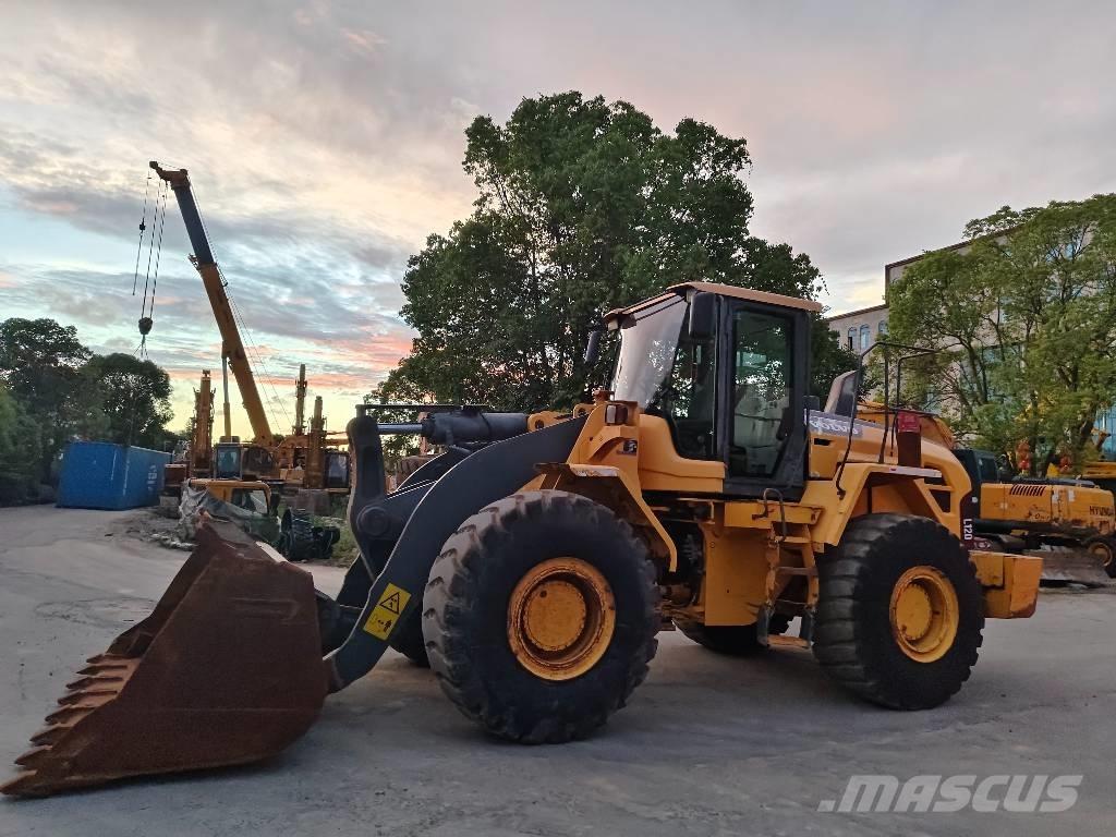 Volvo L 120 Chargeuse sur pneus