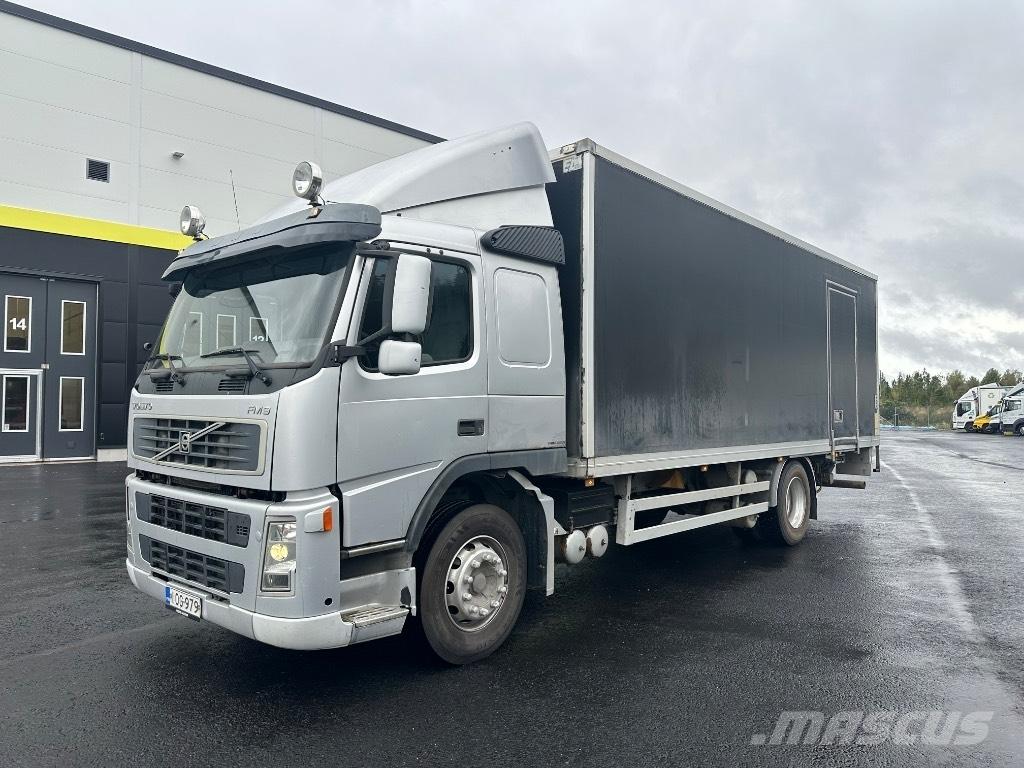 Volvo FM9 300 4x2 Camion Fourgon