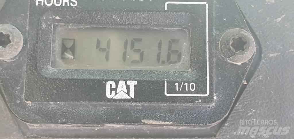 CAT 247 B 3 Chargeuse compacte