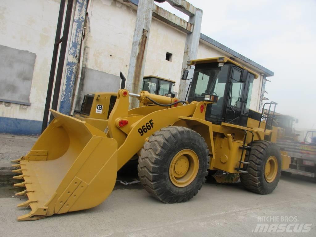CAT 966 F Chargeuse sur pneus