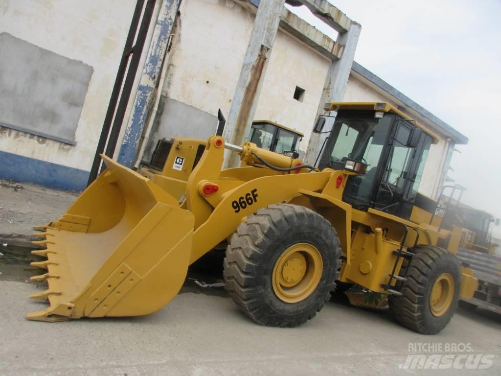 CAT 966 F Chargeuse sur pneus