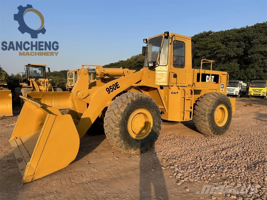 CAT 950 E Chargeuse sur pneus