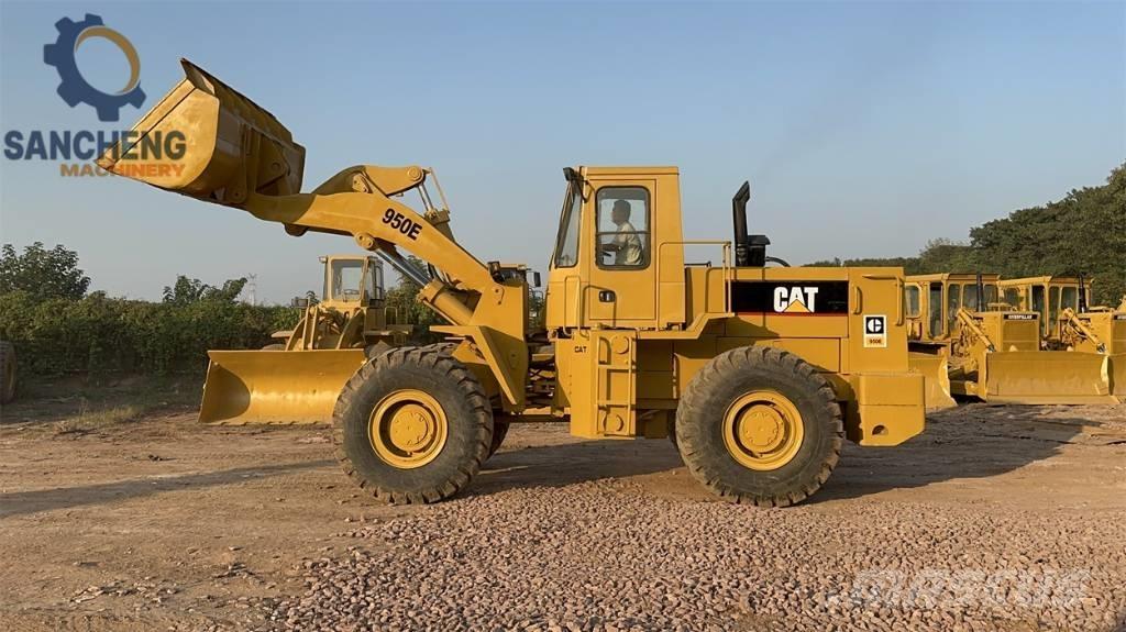 CAT 950 E Chargeuse sur pneus