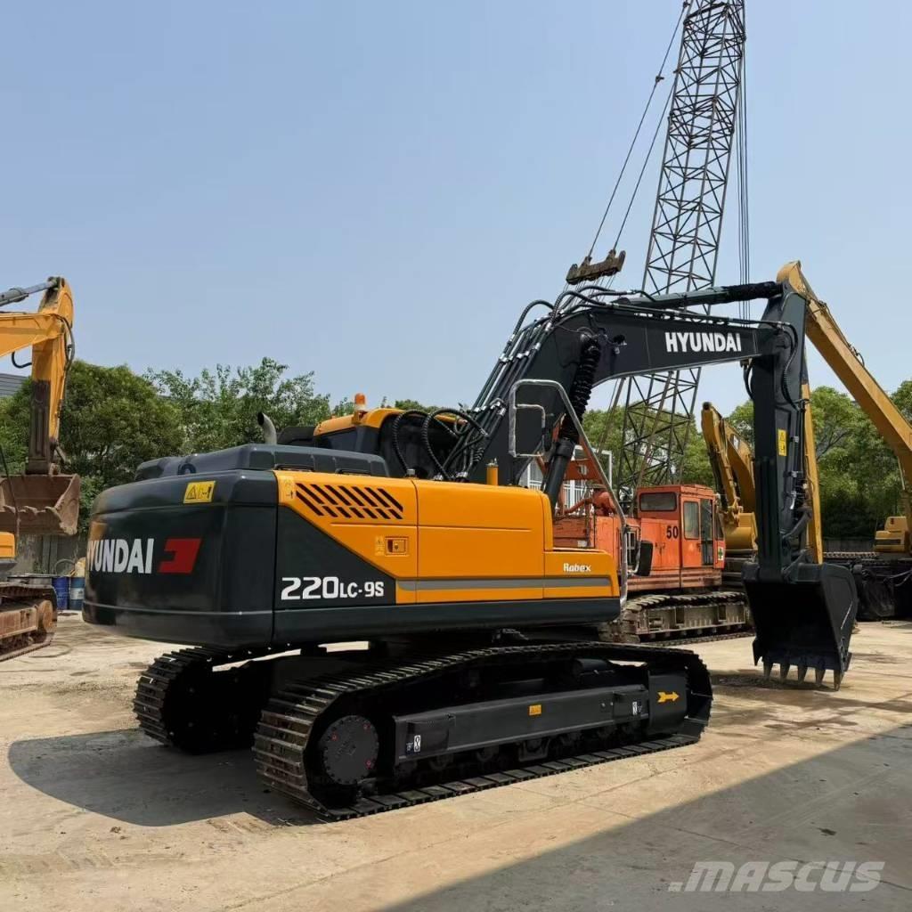 Hyundai R220LC-9S Mini pelle 7t-12t