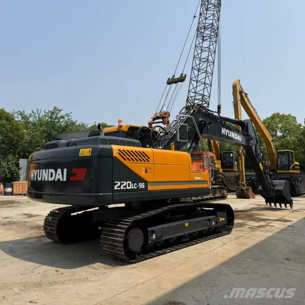 Hyundai R220LC-9S Mini pelle 7t-12t