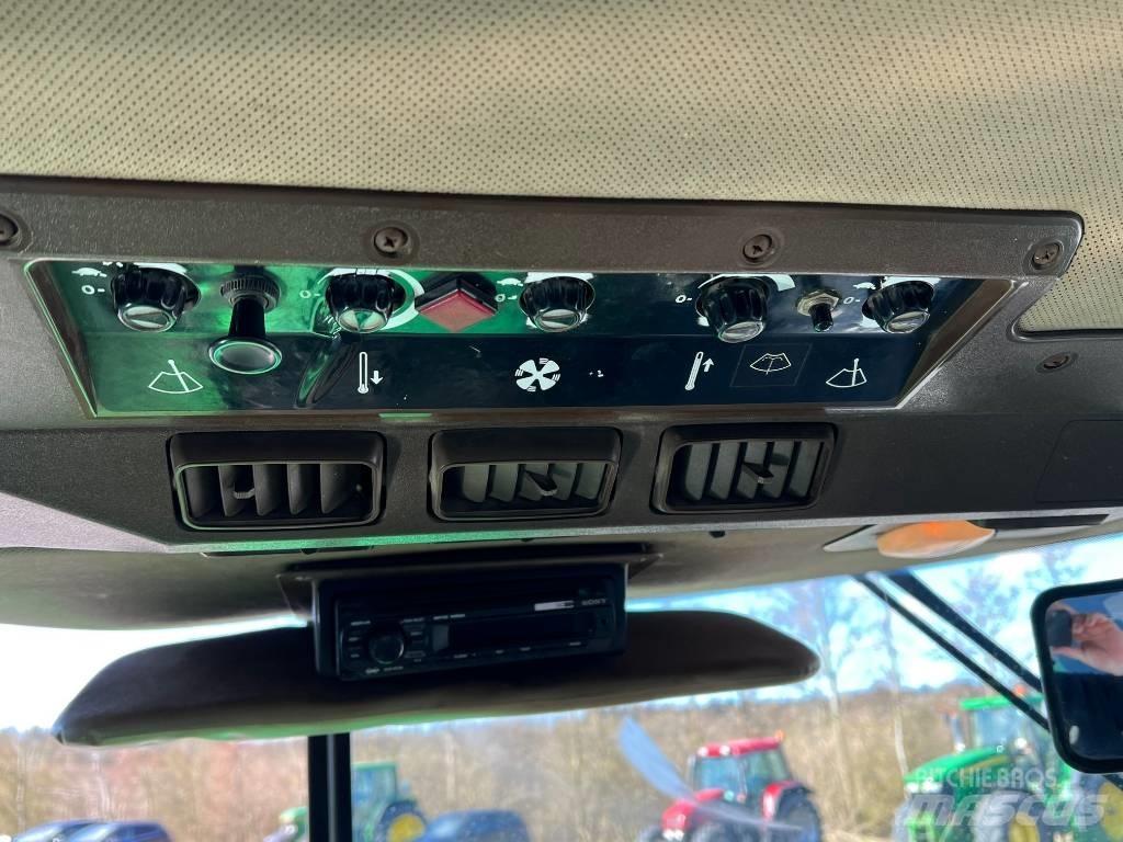 John Deere 4755 Tracteur