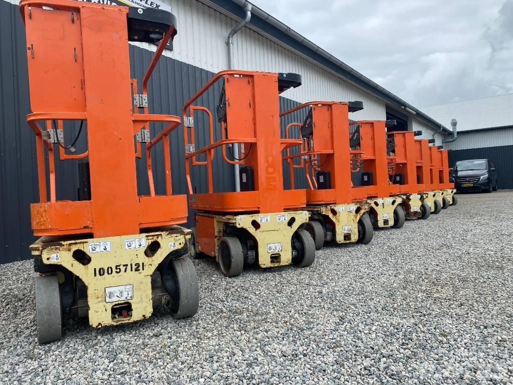 JLG 1230 ES Mât vertical