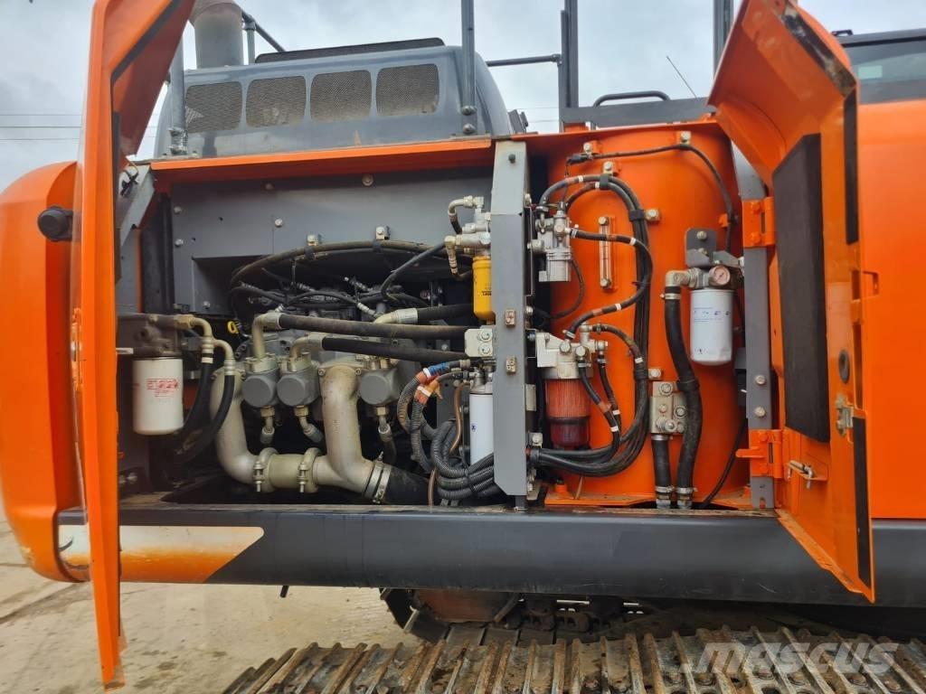 Hitachi ZX 210 LC-6 Pelle sur chenilles