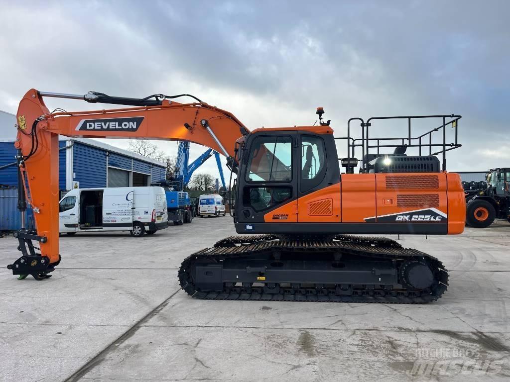 Develon DX 225 LC-7 Pelle sur chenilles