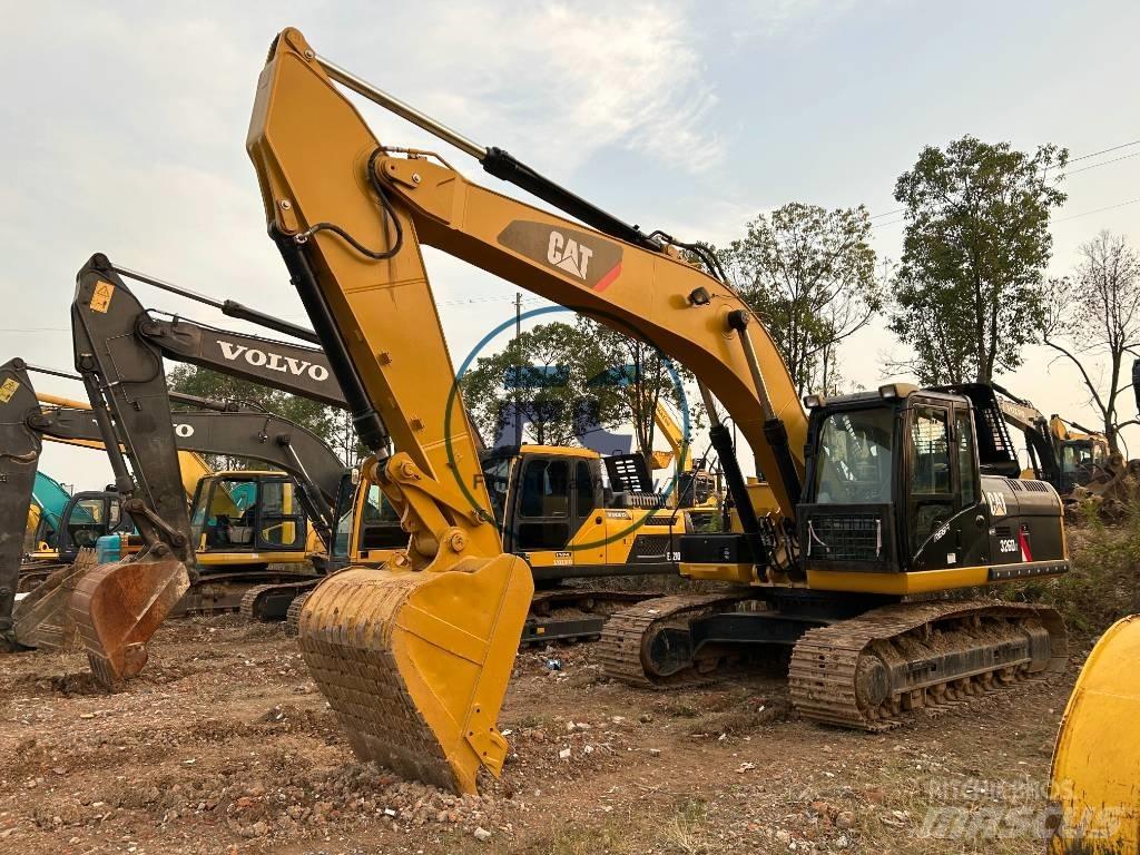 CAT 326D Pelle sur chenilles
