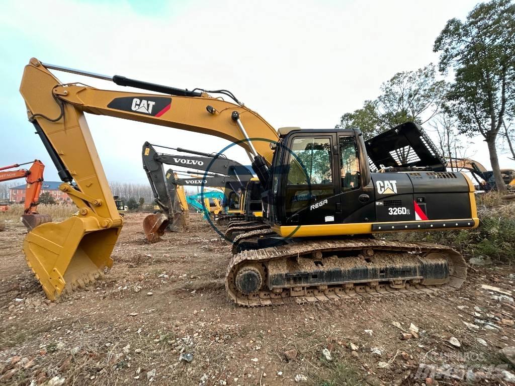 CAT 326D Pelle sur chenilles