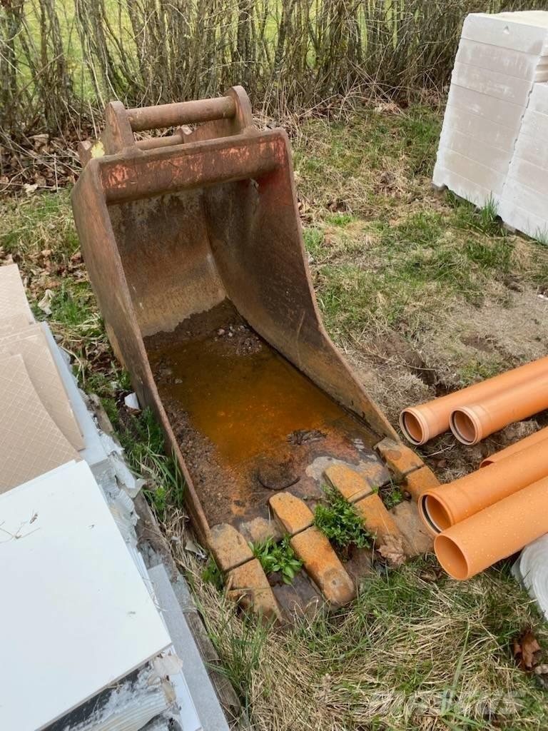 Hitachi ZX 140 W-3 Pelle sur pneus