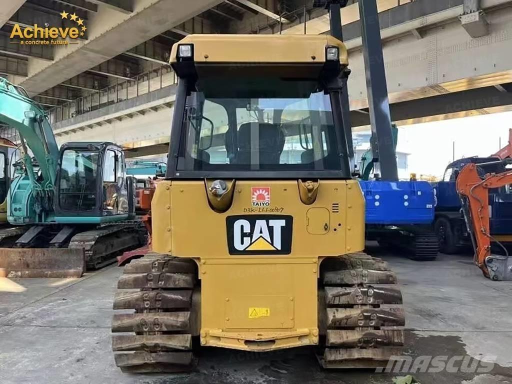 CAT D 3 Bouteurs sur chenilles