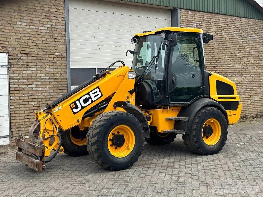 JCB TM220 SV A Chargeuse télescopique sur pneus