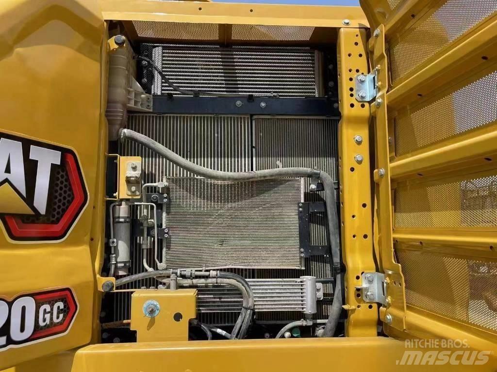 CAT 320GC Pelle sur chenilles