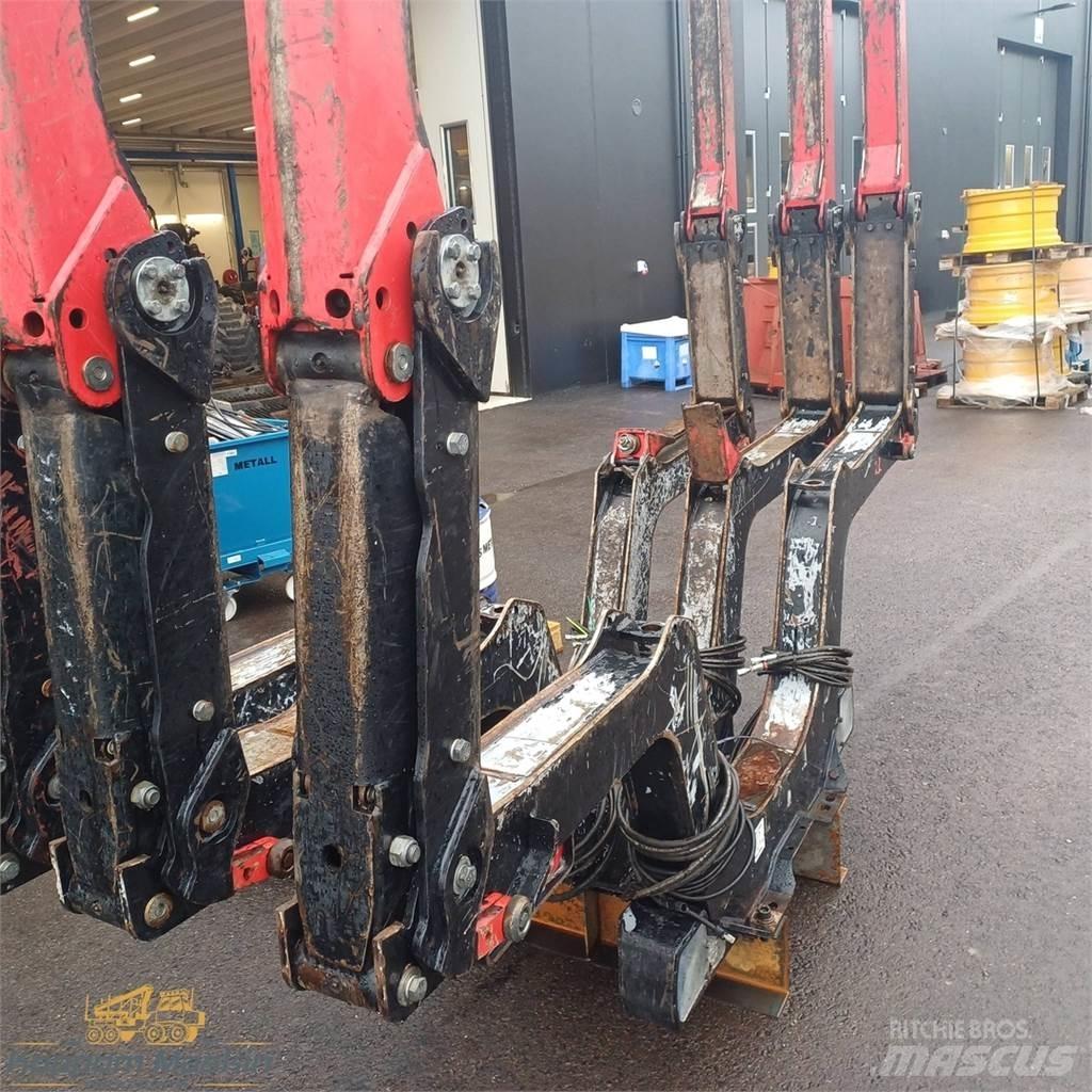 Komatsu 895 Autres accessoires pour matériel forestier