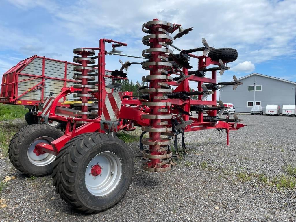 Horsch Terrano 5 FX Déchaumeur, cultivateur