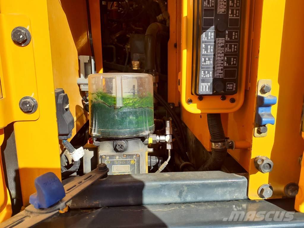 Hyundai HX260NL Pelle sur chenilles