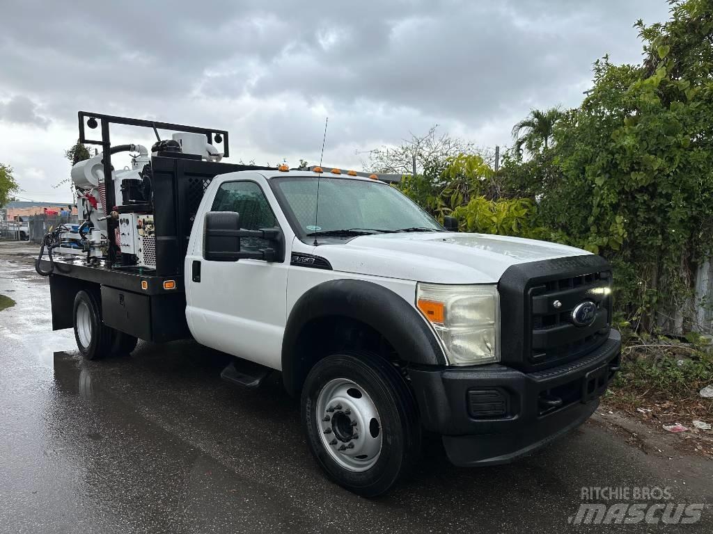 Ford F 450 Camion aspirateur, Hydrocureur