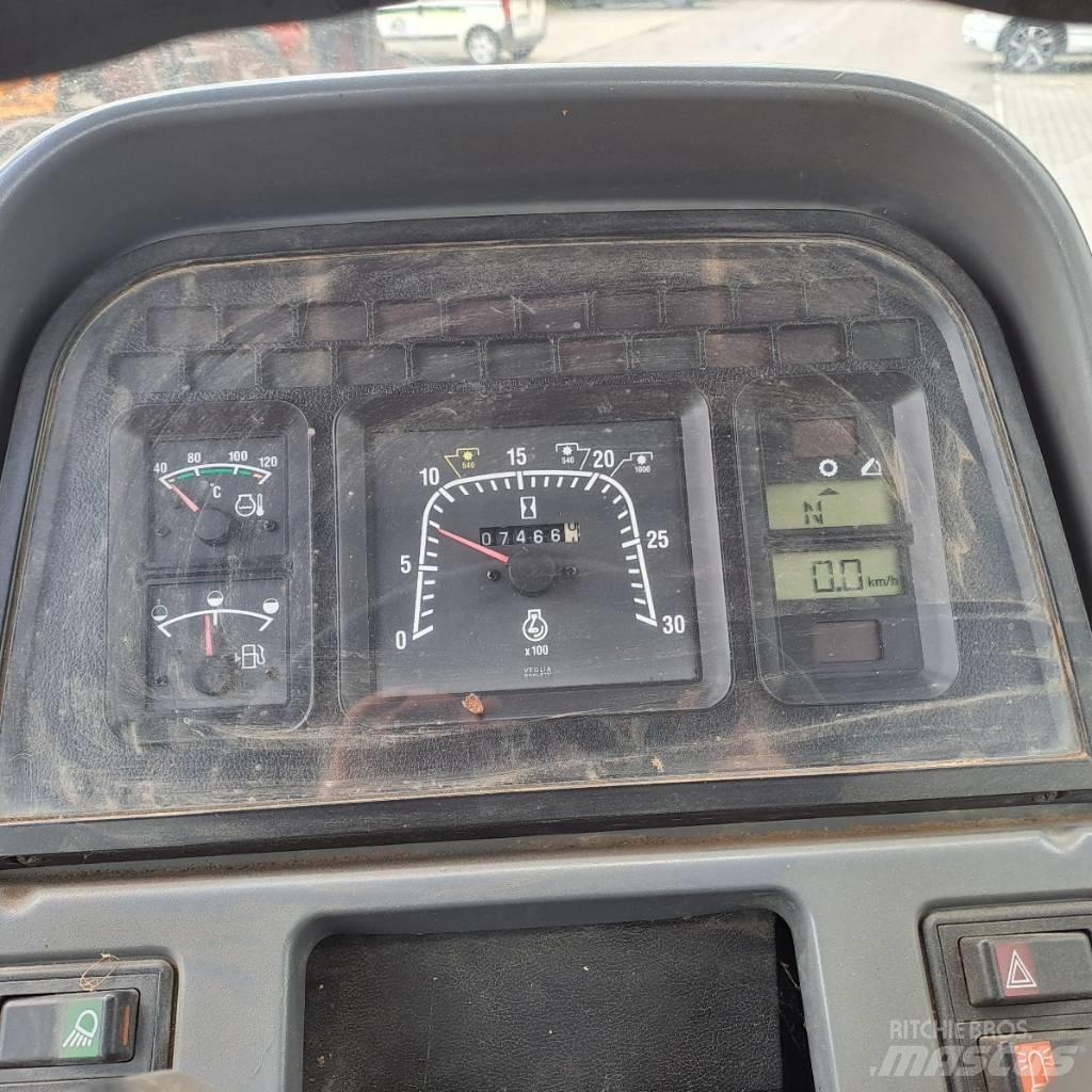 New Holland TS 110 Tracteur