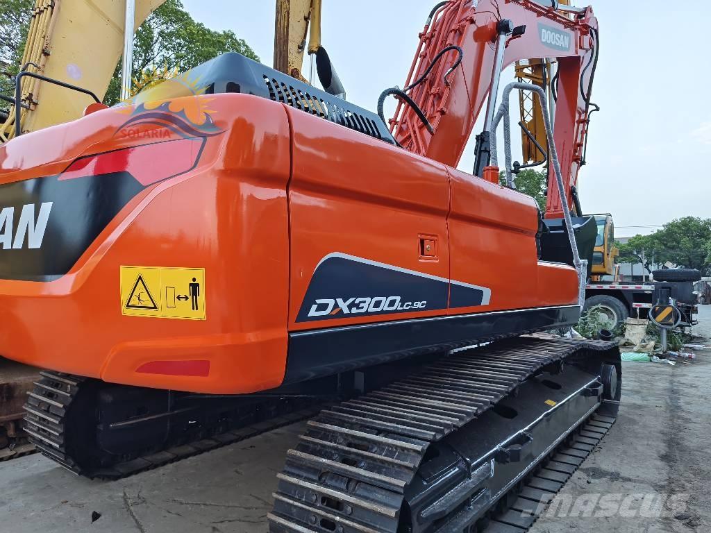 Doosan DX 300 LC Pelle sur chenilles